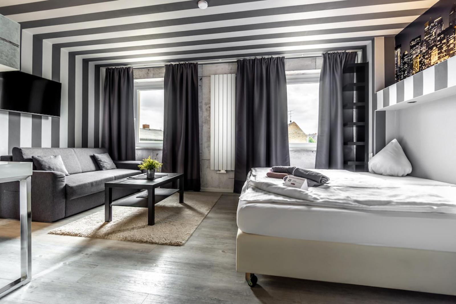 Sl'Otel Budget Bernburg Exteriér fotografie