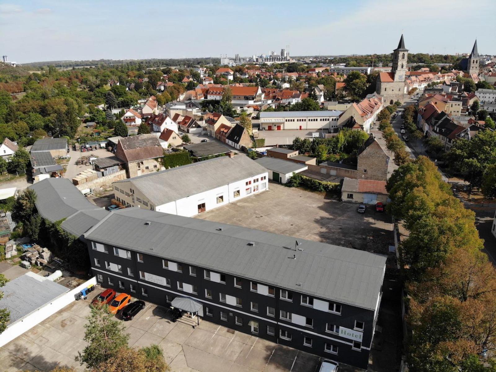 Sl'Otel Budget Bernburg Exteriér fotografie