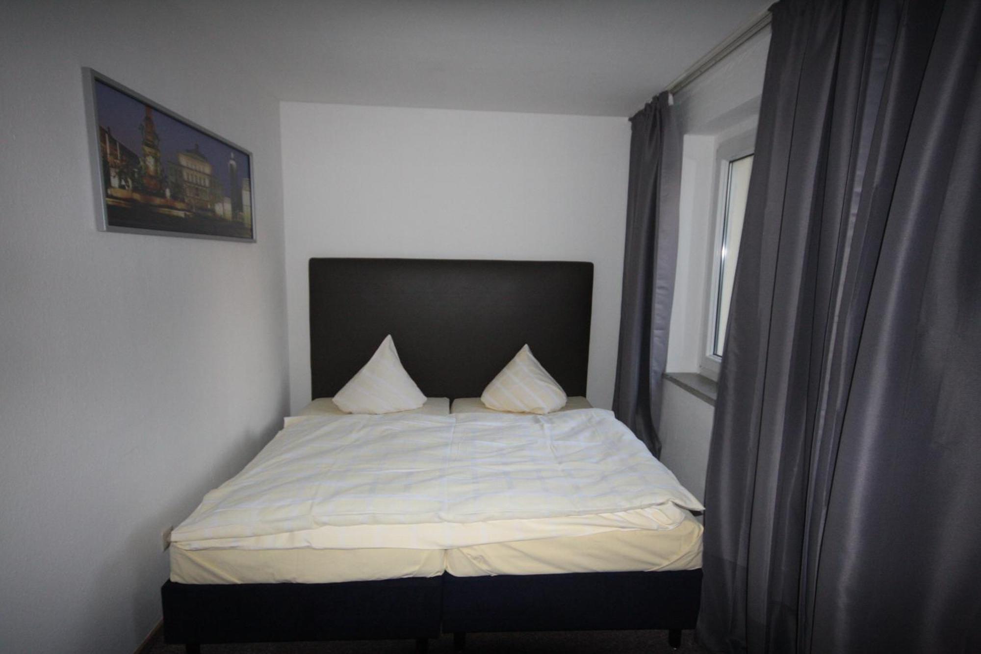 Sl'Otel Budget Bernburg Pokoj fotografie