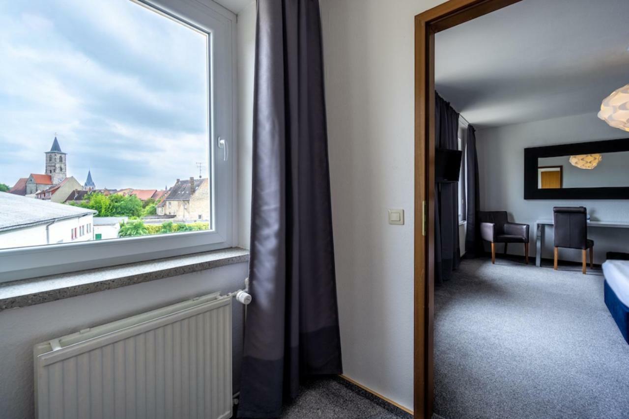 Sl'Otel Budget Bernburg Exteriér fotografie