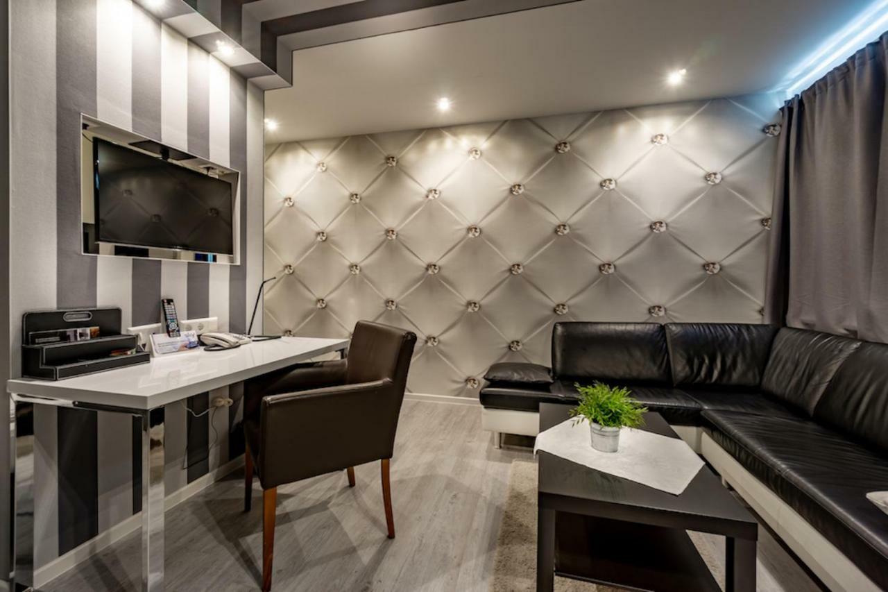 Sl'Otel Budget Bernburg Exteriér fotografie